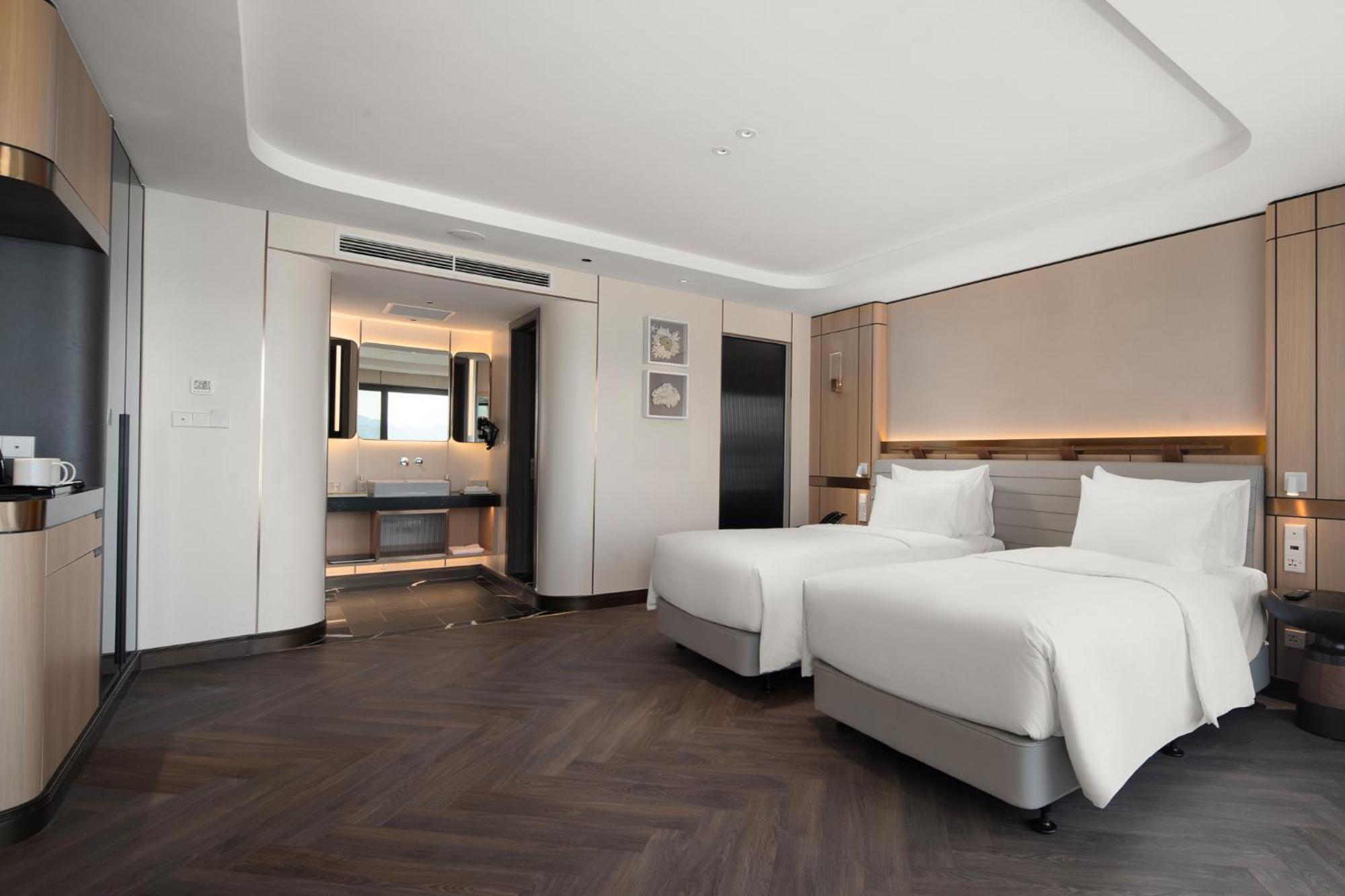 Hotel Grand Pioneers Halong Bay Cruise 2 Ha Long Exterior foto