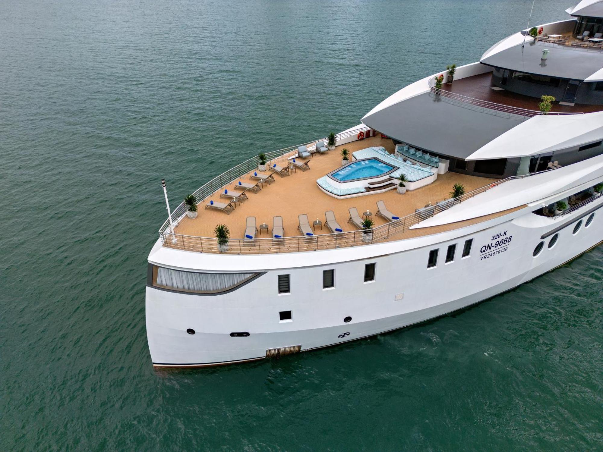 Hotel Grand Pioneers Halong Bay Cruise 2 Ha Long Exterior foto